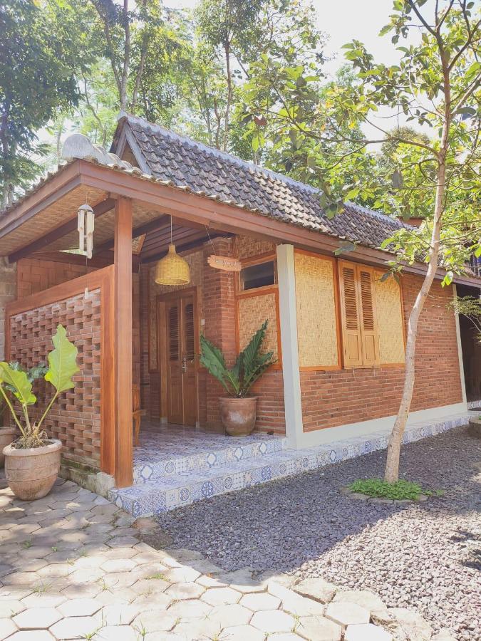 Andung Andung Villa And Resto 바뉴왕기 외부 사진